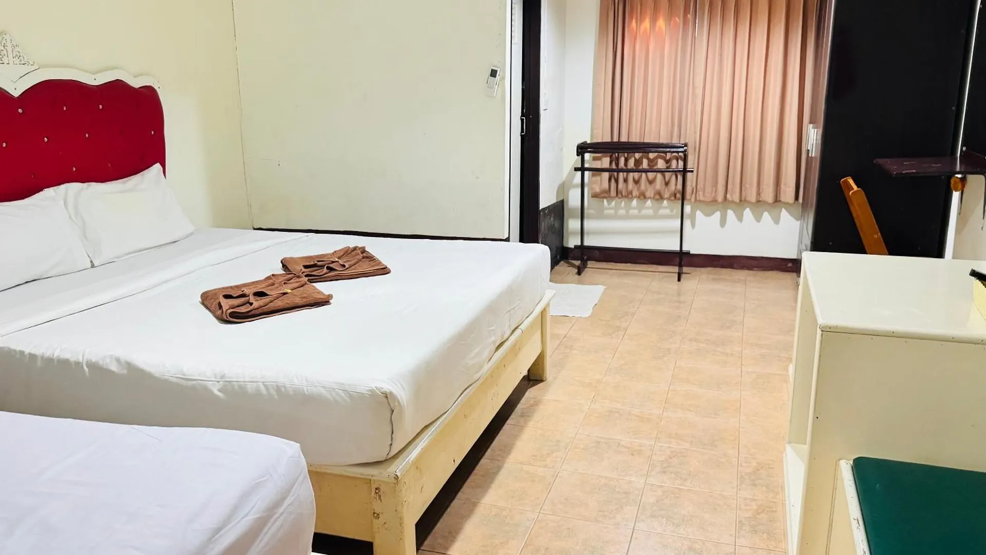 Golden Bee Phiphi Hotel 3*, Phi Phi Don Thailand