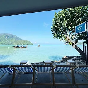  Хостел Dee Dee Sea Front