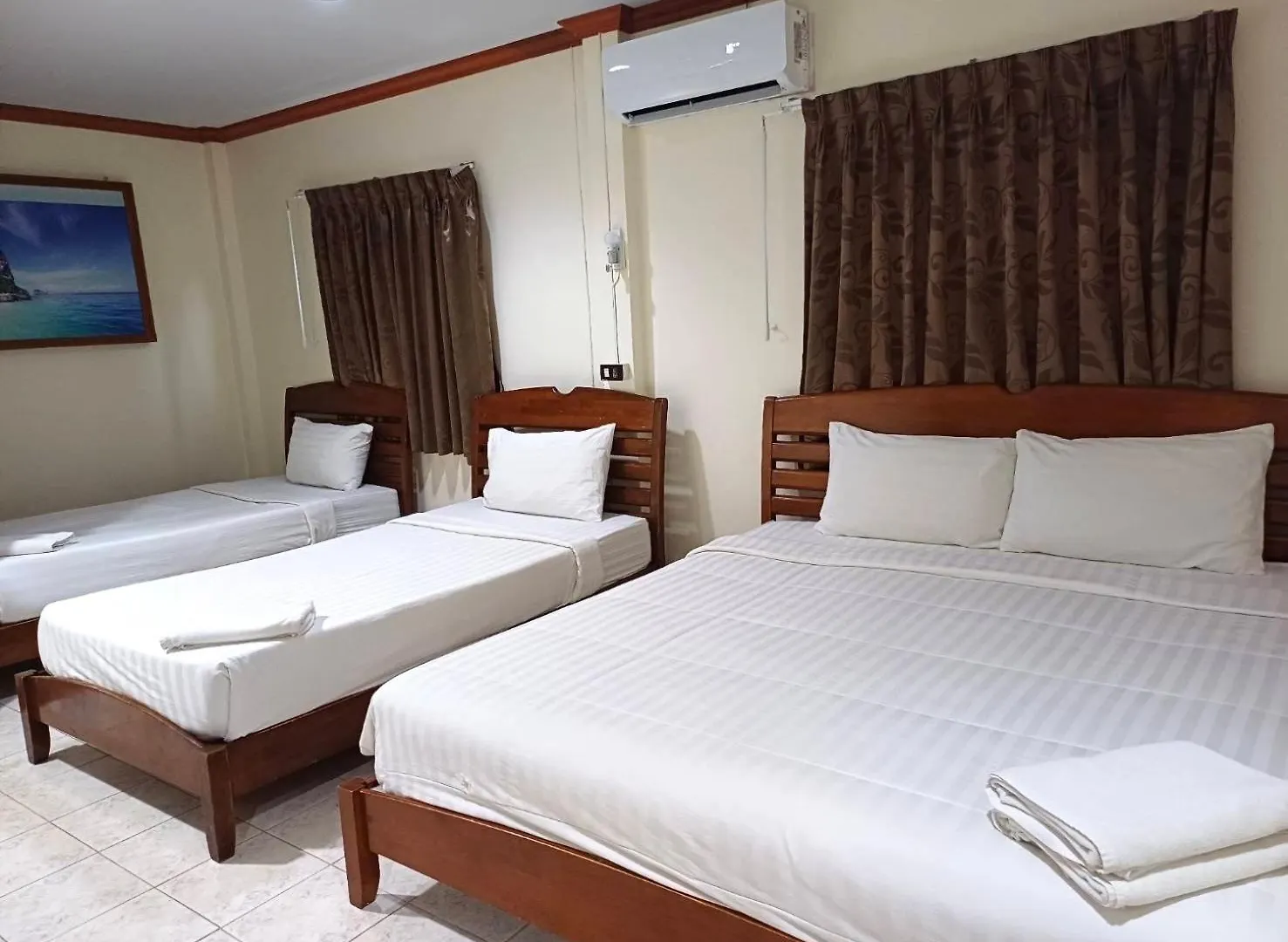 Golden Bee Phiphi Hotel  Phi Phi Don